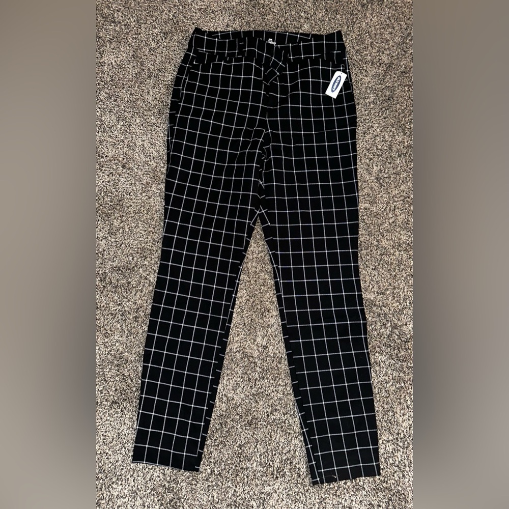 Old Navy windowpane pixie pant - 8